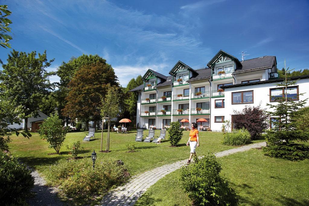 Hotel & Ferienappartements Edelweiss Willingen  Esterno foto
